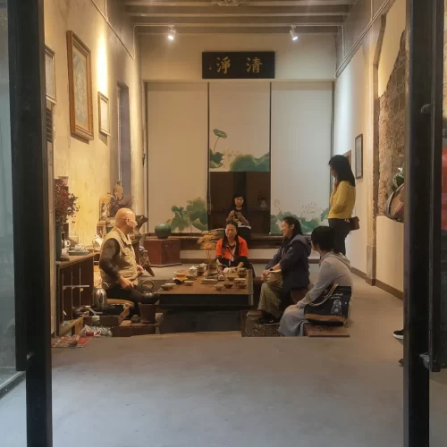 Wangqiu Peng Studios Inside